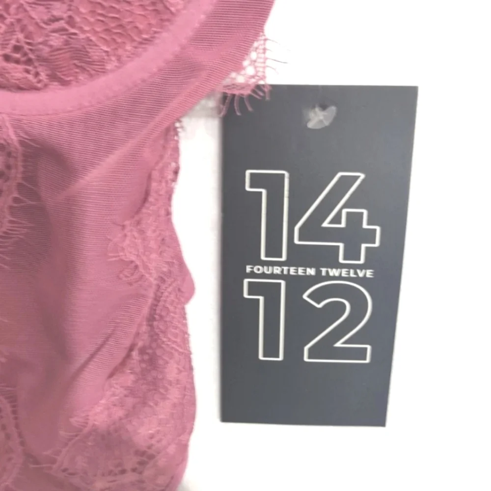 Lace Bustier in Pinkfourteen twelve lace corset crop top Size‎ M Color Pink